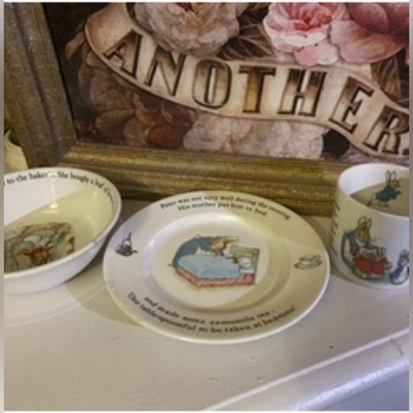 Wedgwood Peter Rabbit 3 pc set - Picture 2 of 9